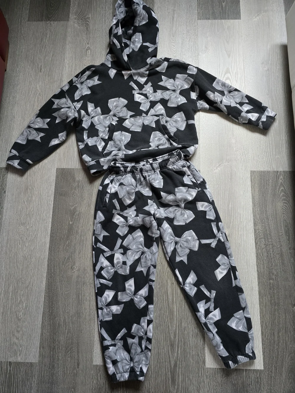 GAP Black & White Bow-Print Hoodie Jogger Set